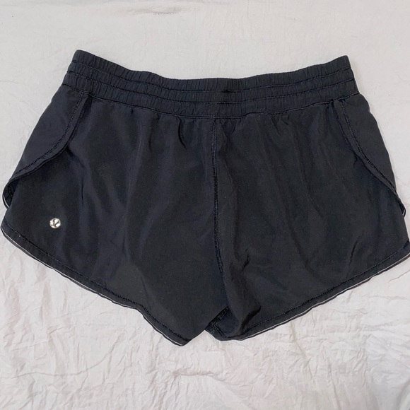 black lululemon shorts - Picture 2 of 5